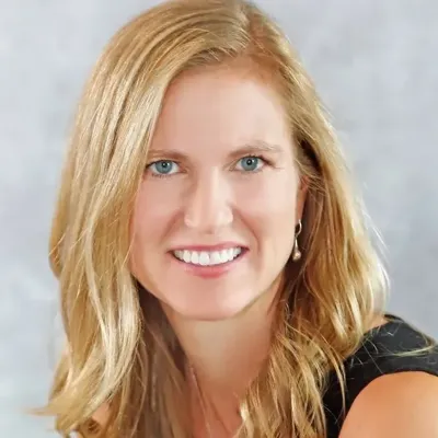 Nicole R. Derden