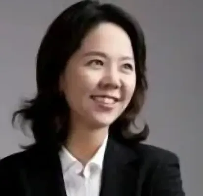 Young Ah Ri